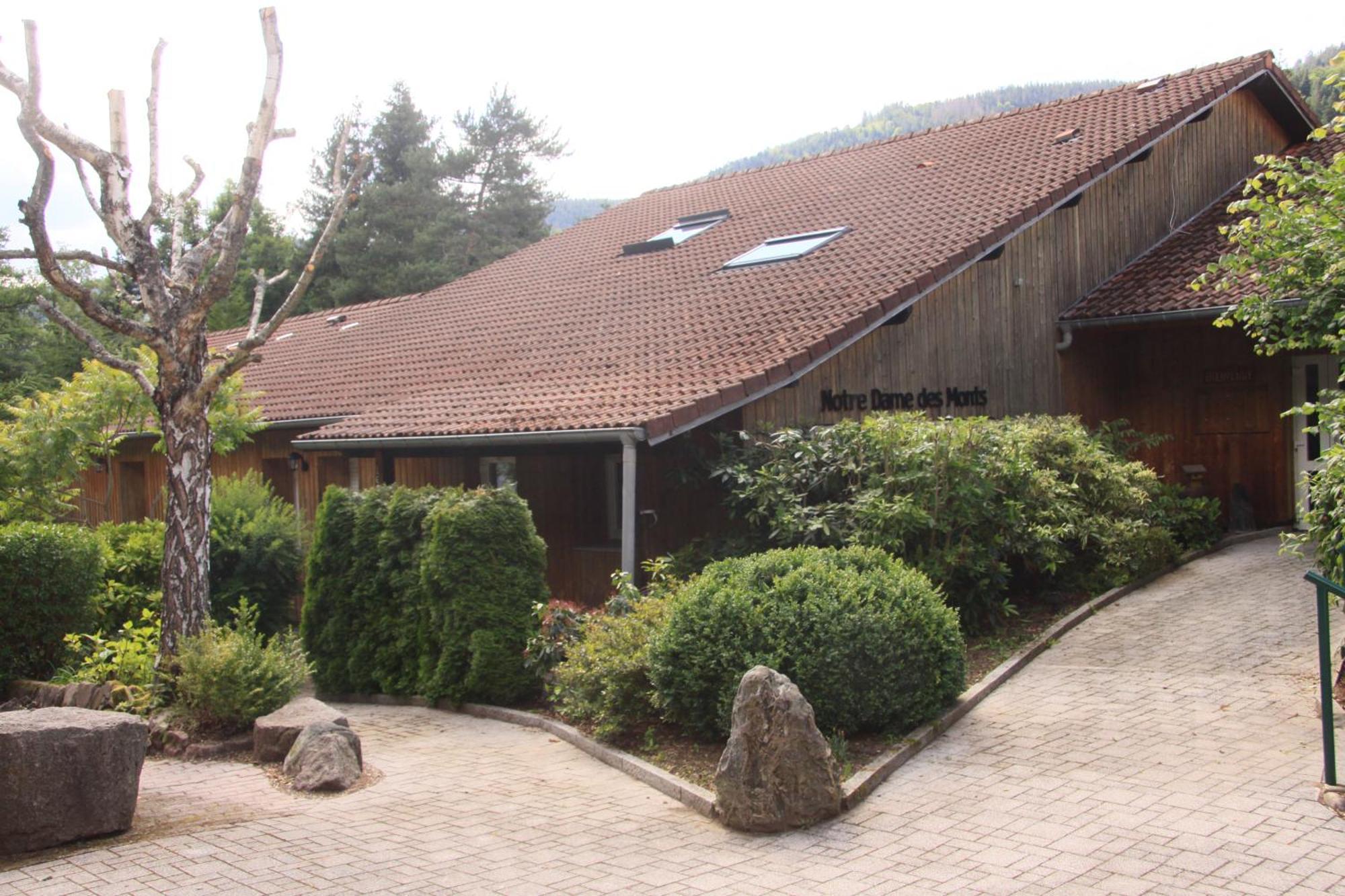 Hotel Notre Dame Des Monts *